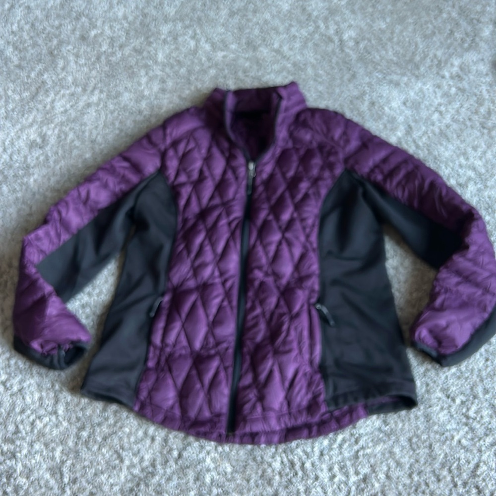 Like new 32° heat size large ladies purple and black puffer lightweight jacket